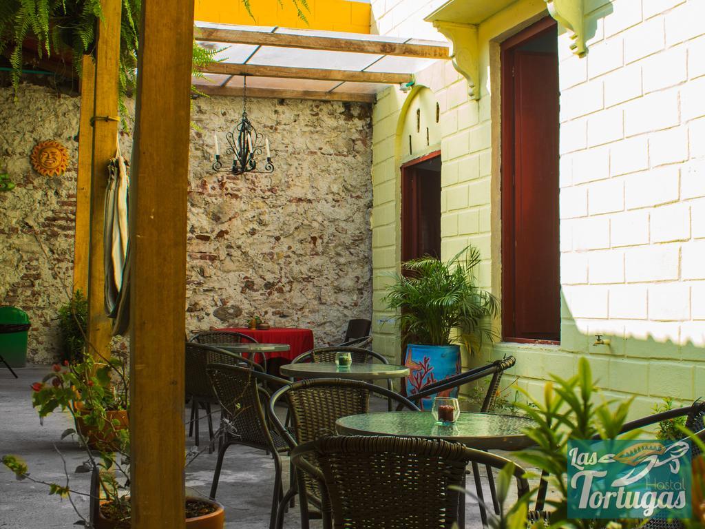 Las Tortugas Hostal *